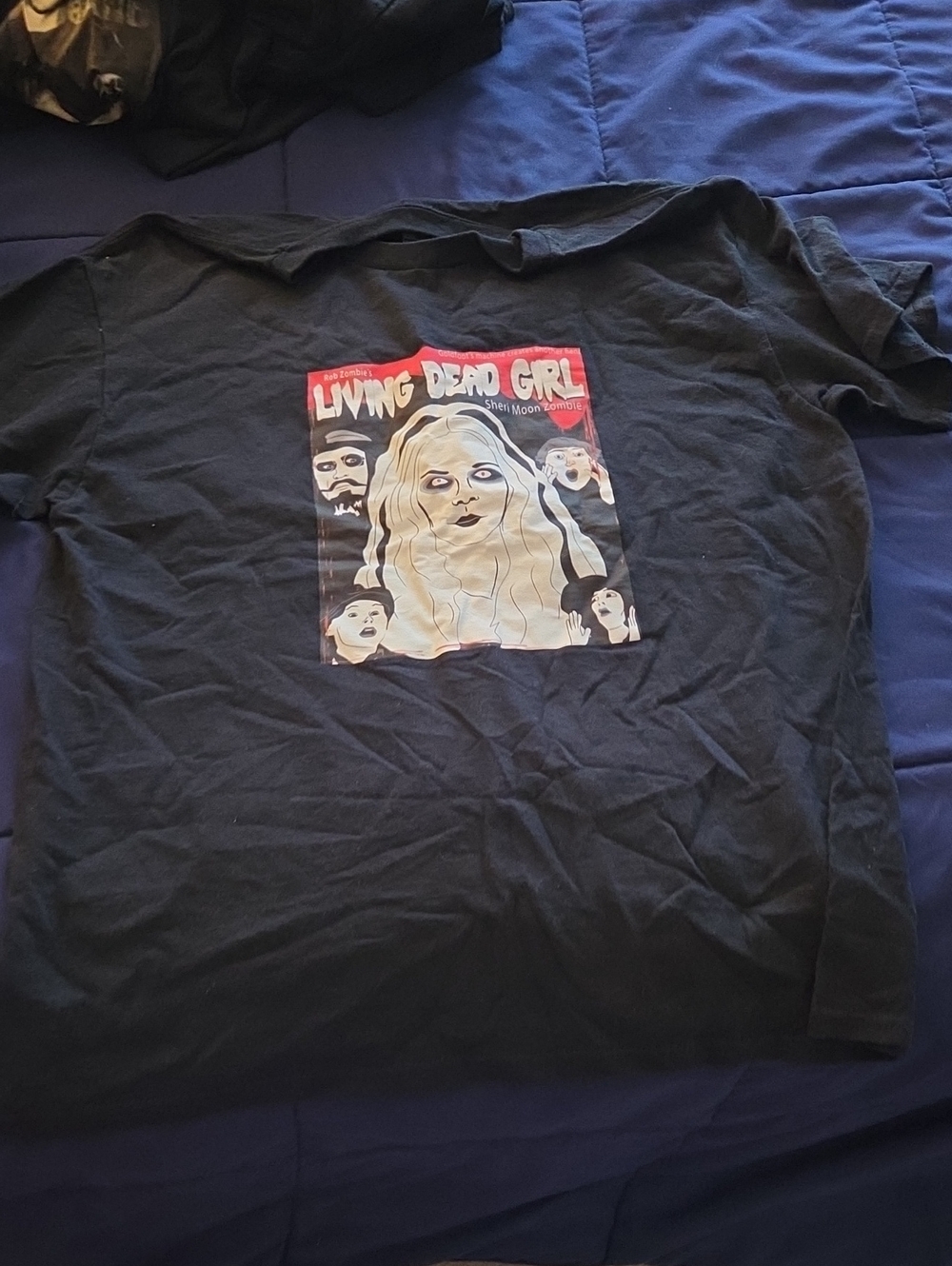 Gildan Black Mens Short Sleeve Tee with Living Dead Girl Graphic
